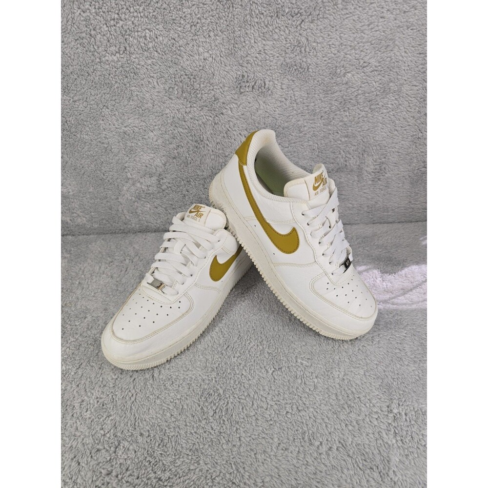 Nike Air Force 1 Shoes Womens Size 8 White Gold Low Top Sneakers DV3808-101